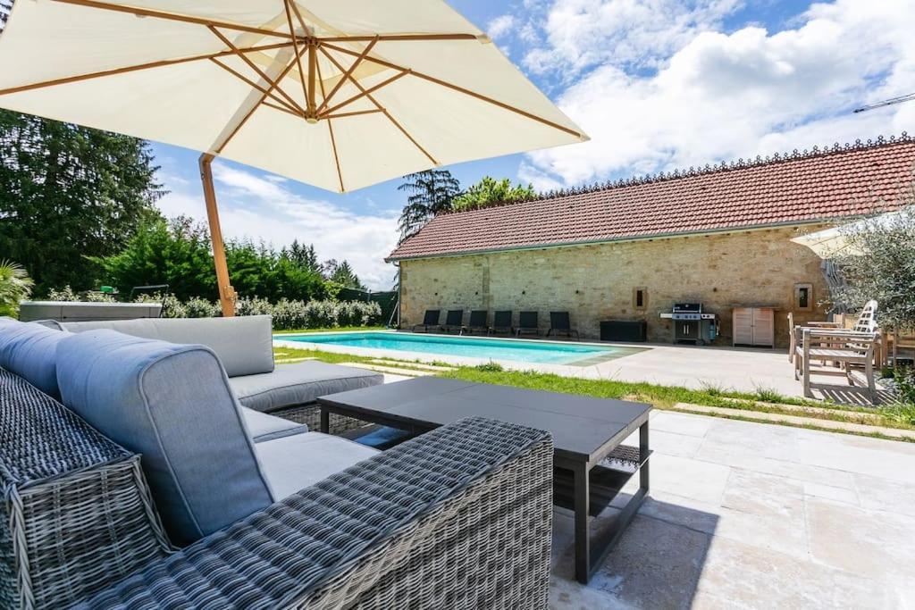 Guardian House Of Chateau Monteil With Heated Pool And Jacuzzi Villa Calviac-en-Perigord Екстериор снимка