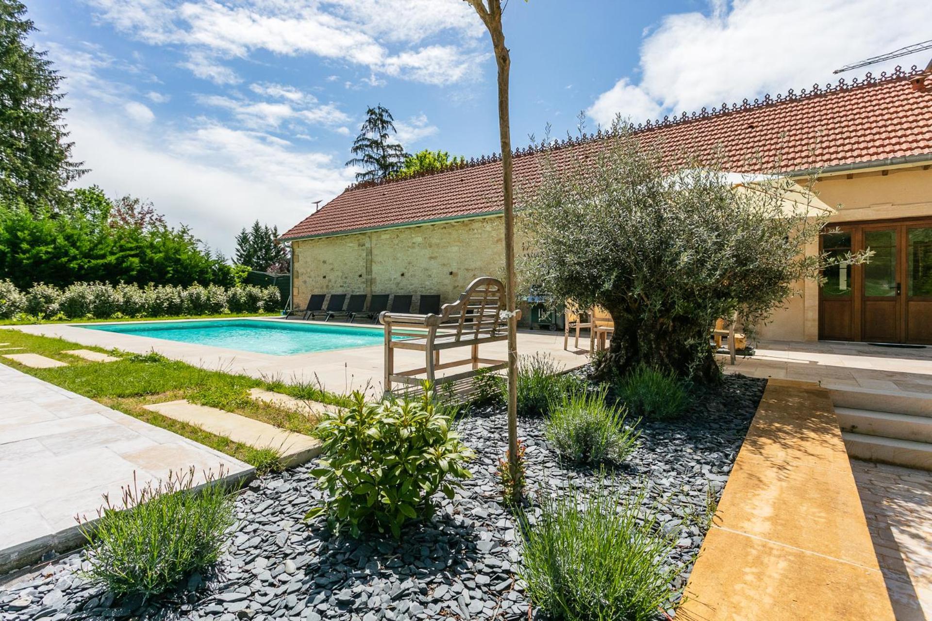 Guardian House Of Chateau Monteil With Heated Pool And Jacuzzi Villa Calviac-en-Perigord Екстериор снимка